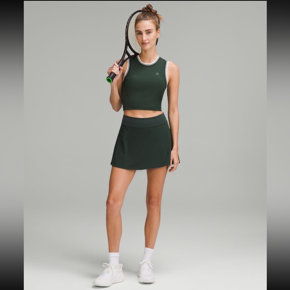 LULULEMON Varsity Scoop-Neck Cropped Tennis Tank Top Medium Support, B/C NWT - Picture 6 of 14
